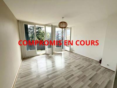 Appartement - 70 m² - 4 pièces