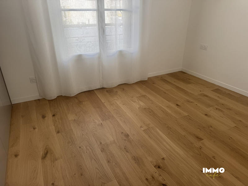 Appartement - 99 m² - 4 pièces