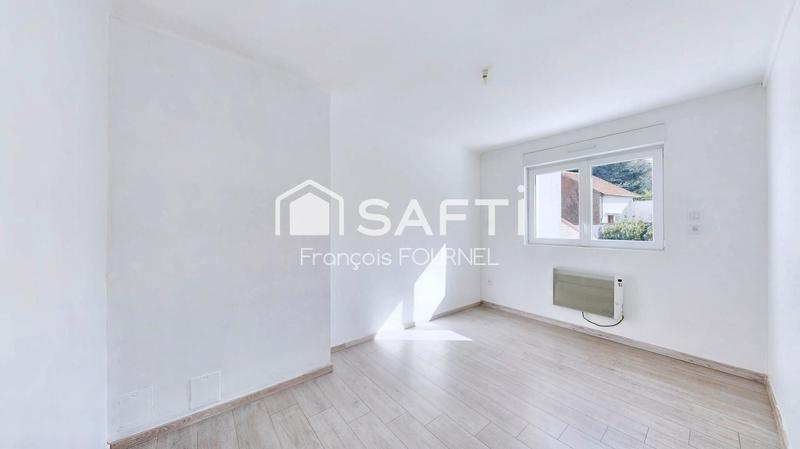 Maison - 93 m² - 6 pièces