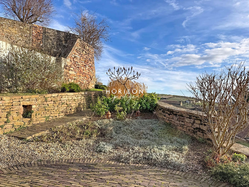 Maison ancienne - 205 m² - 8 pièces