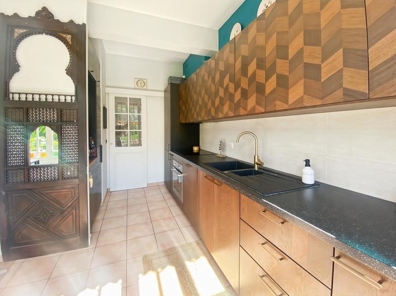 Maison - 236 m² - 6 pièces