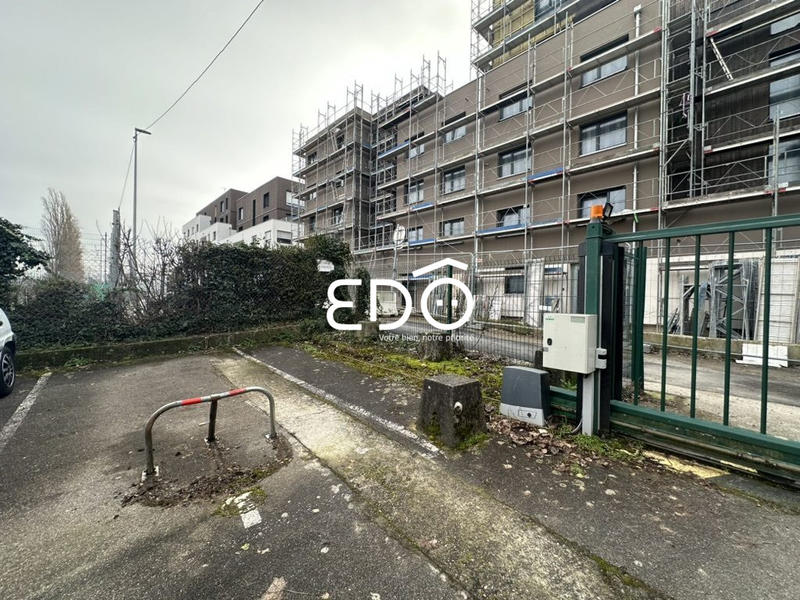 Parking / Garage - 13 m²