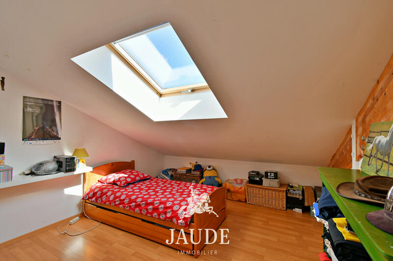 Maison - 221 m² - 10 pièces