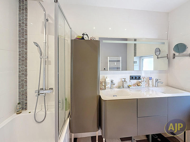 Maison - 139 m² - 5 pièces