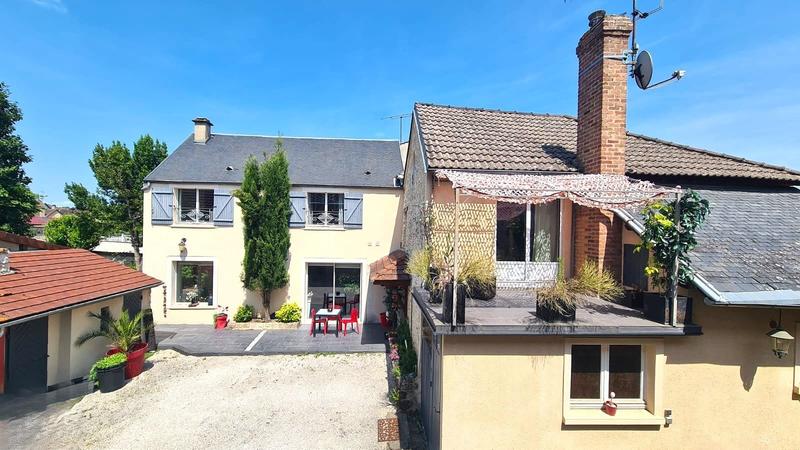 Maison ancienne - 246 m² - 10 pièces