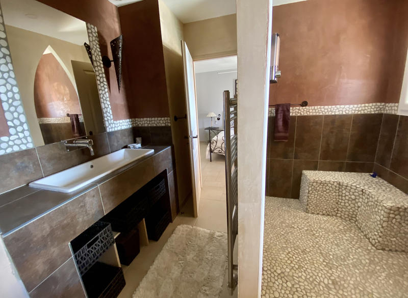 Maison - 265 m² - 9 pièces