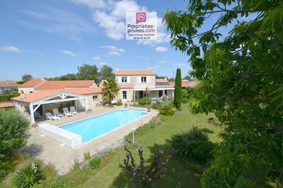 Maison - 187 m² - 7 pièces