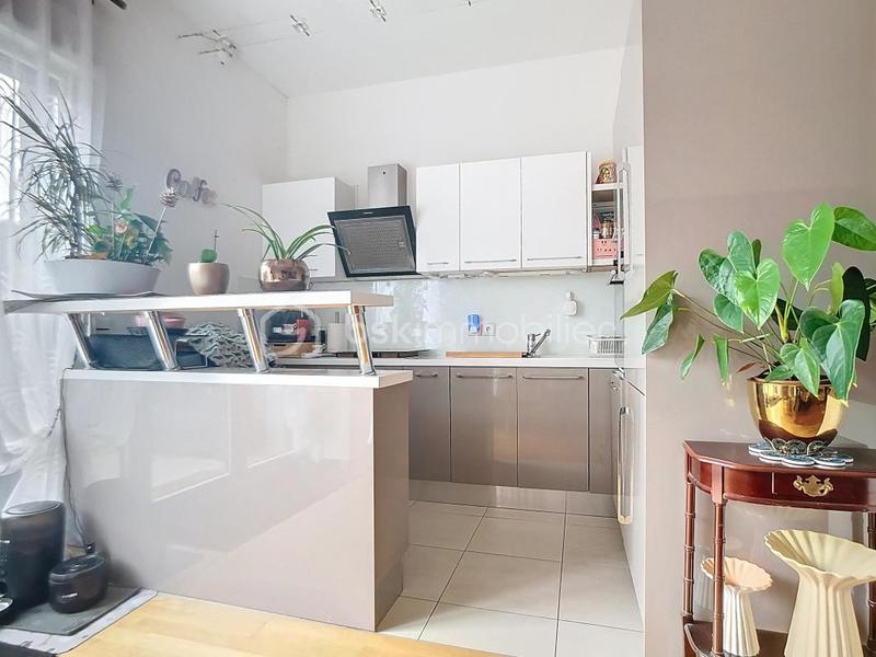 Appartement - 64 m² - 3 pièces