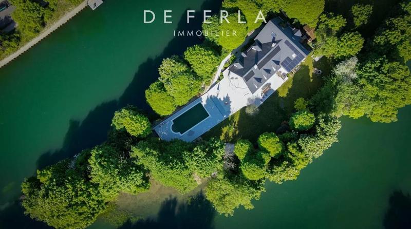 Villa - 472 m² - 10 pièces