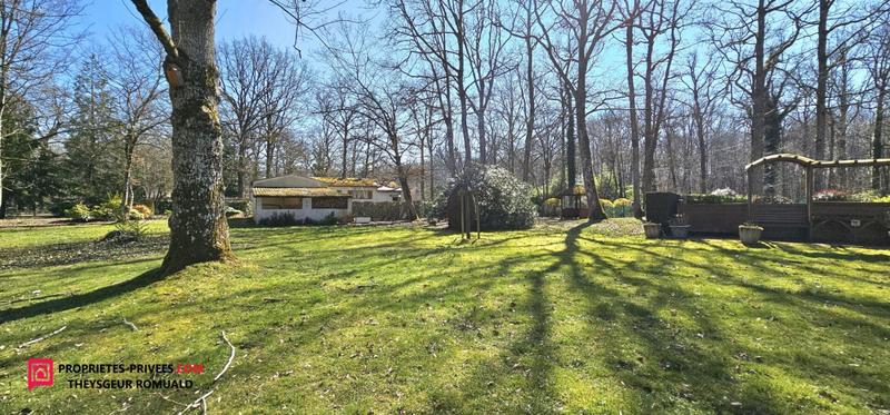 Maison - 228 m² - 9 pièces