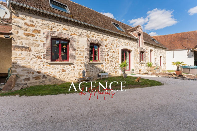 Maison - 179 m² - 6 pièces