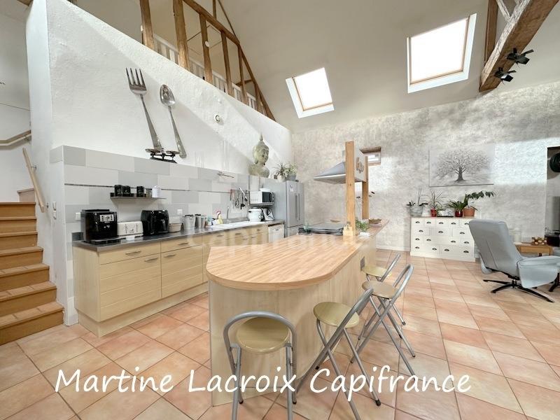 Maison - 180 m² - 8 pièces