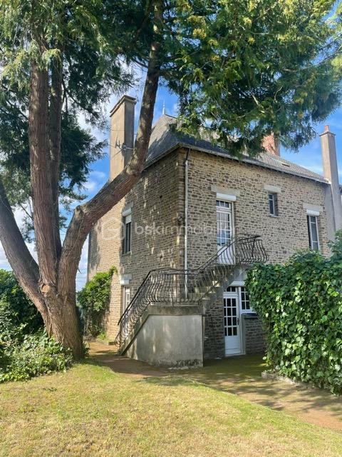 Maison de ville - 143 m² - 7 pièces