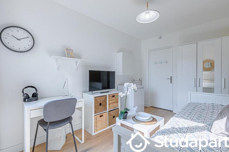 Chambre - 12 m² - 1 pièce