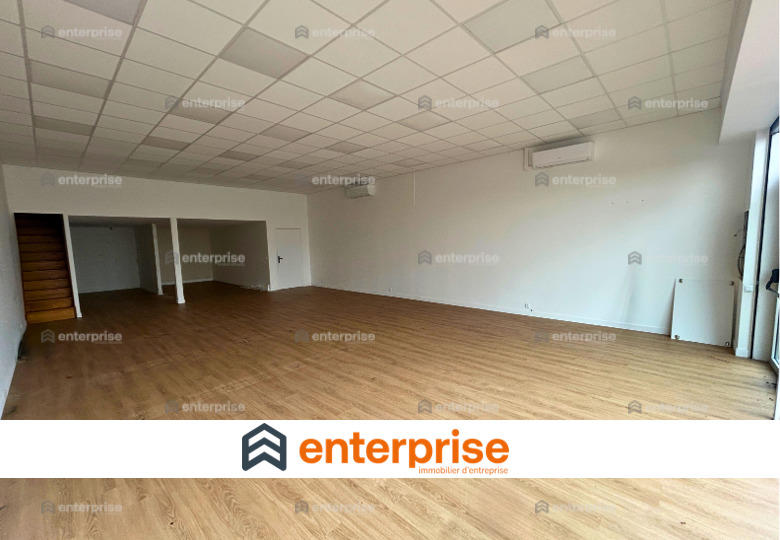Local commercial - 219 m²