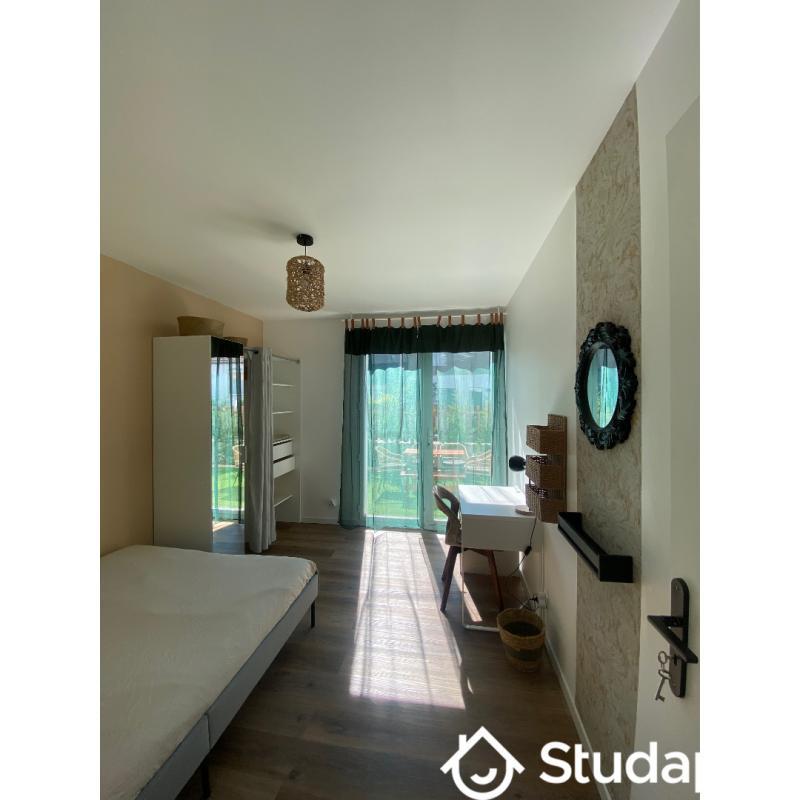 Chambre - 14 m² - 1 pièce