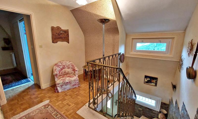 Maison - 180 m² - 8 pièces