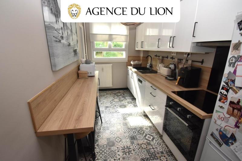 Appartement - 95 m² - 5 pièces