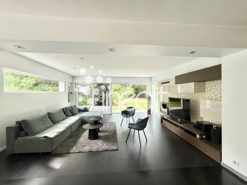 Maison - 180 m² - 6 pièces