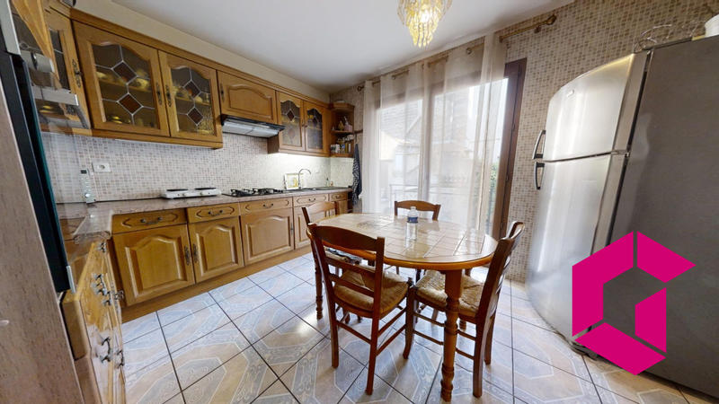 Maison - 190 m² - 7 pièces