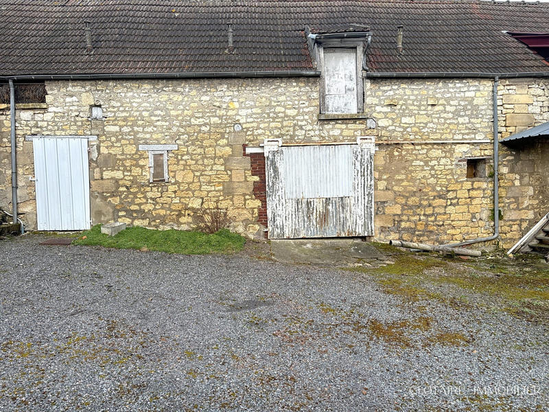 Ferme - 750 m² - 5 pièces