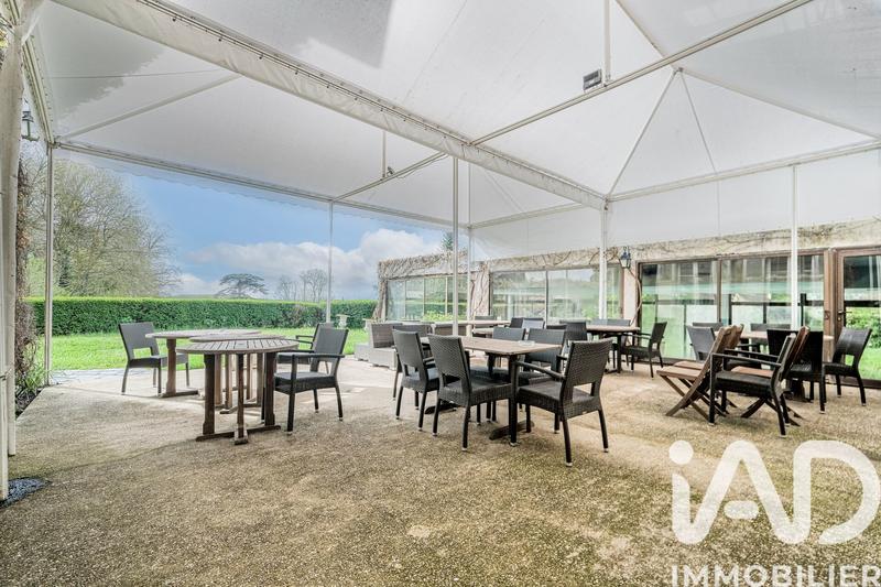 Château - 1 230 m² - 23 pièces