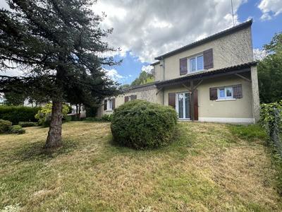 Maison - 185 m² - 6 pièces