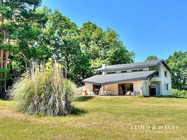 Maison - 195 m² - 8 pièces