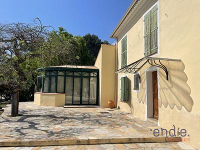 Maison - 190 m² - 6 pièces