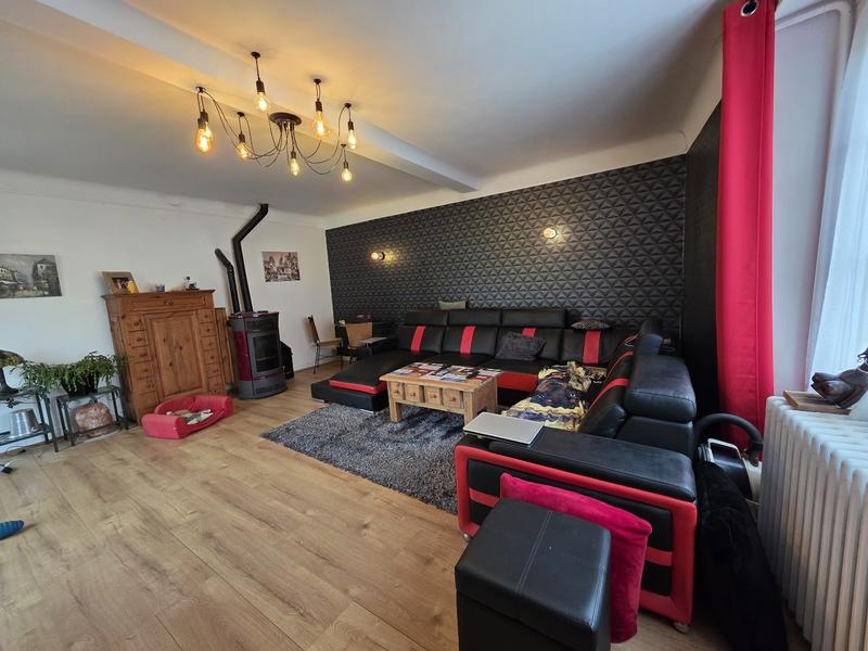 Maison - 245 m² - 9 pièces