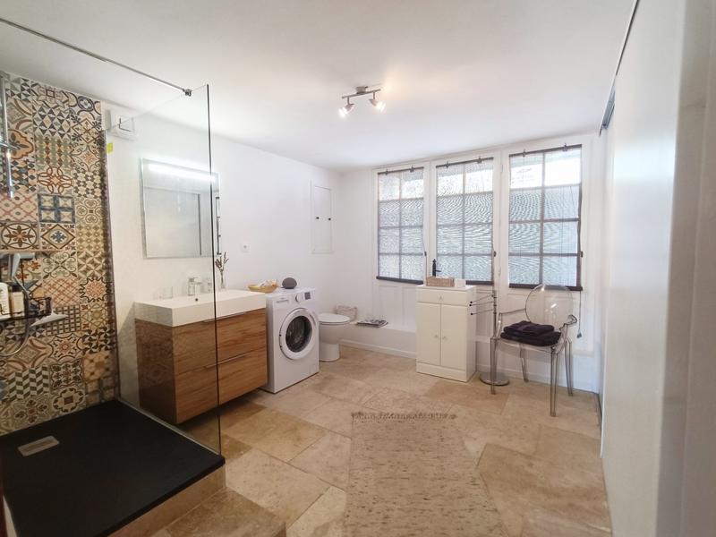 Maison - 251 m² - 10 pièces