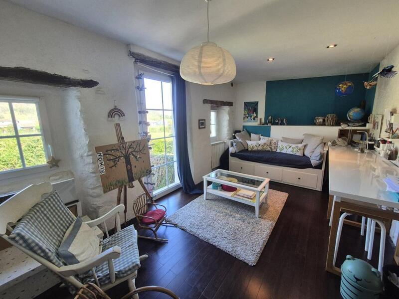 Maison - 220 m² - 8 pièces