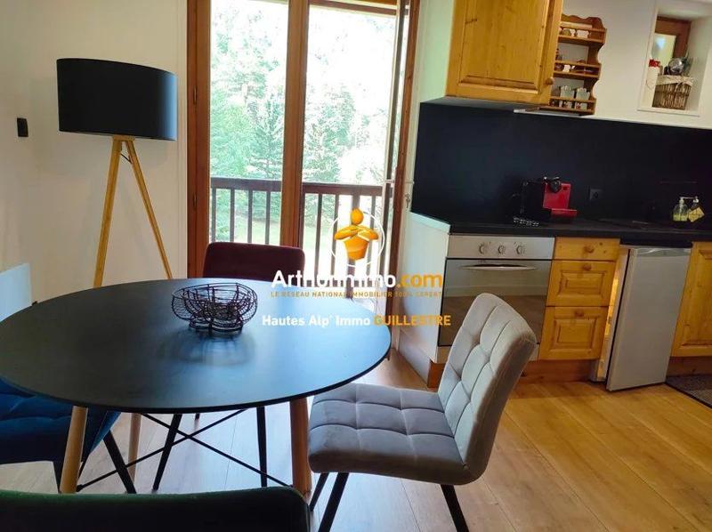 Appartement - 100 m² - 4 pièces