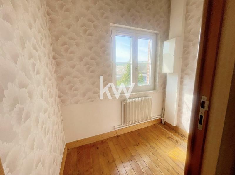 Maison - 240 m² - 9 pièces