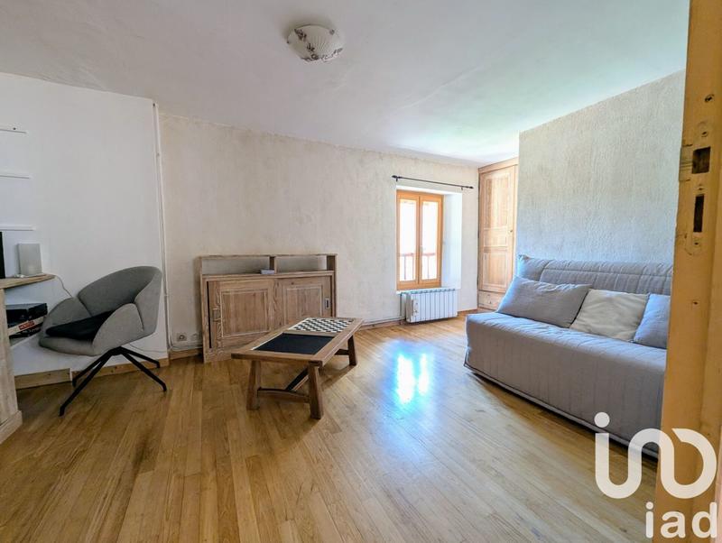 Maison - 201 m² - 7 pièces