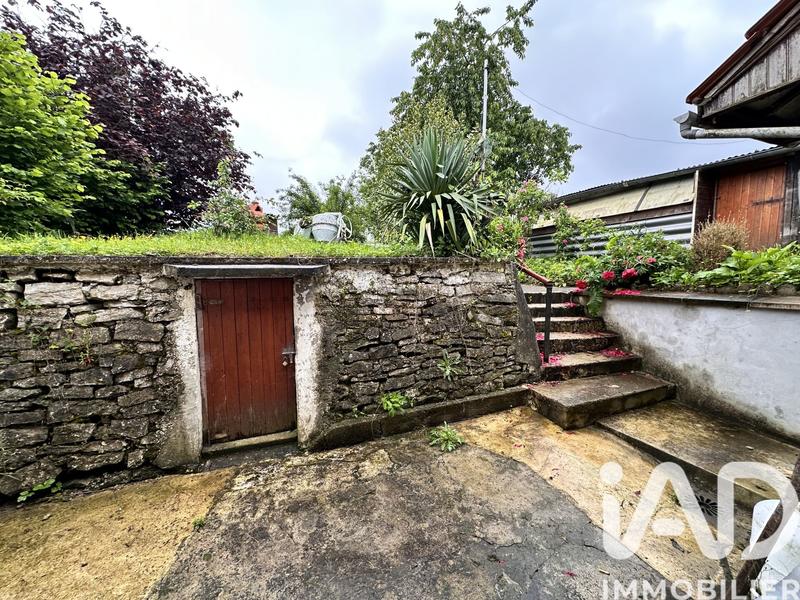 Maison - 220 m² - 5 pièces