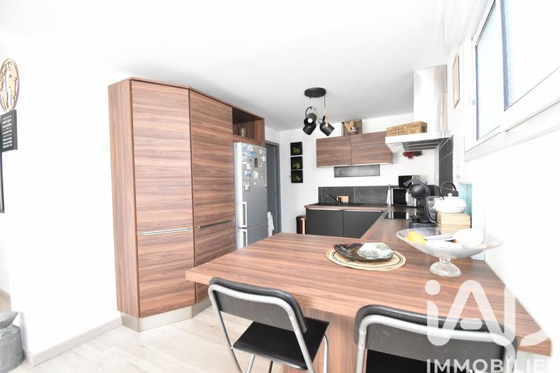 Appartement - 99 m² - 4 pièces