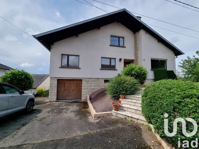 Maison - 208 m² - 9 pièces