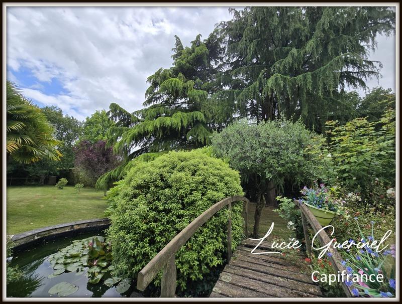 Maison - 246 m² - 10 pièces