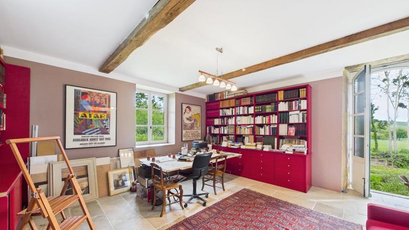 Maison - 530 m² - 18 pièces