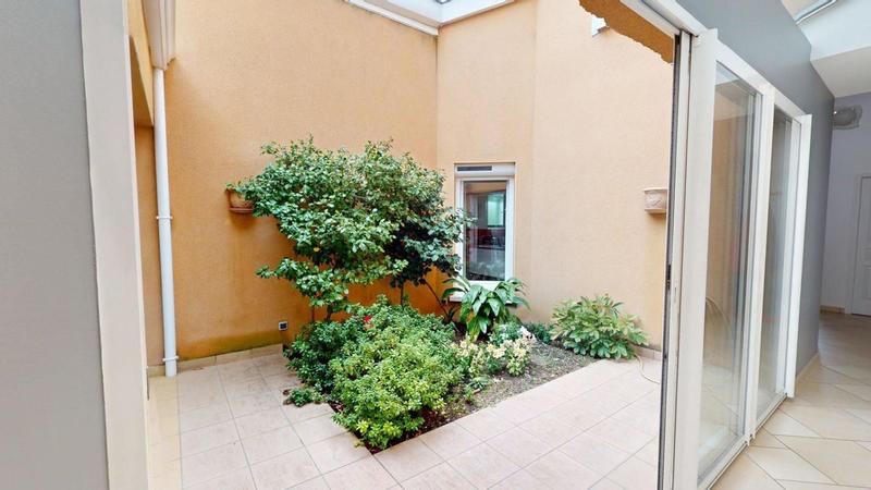 Maison - 177 m² - 4 pièces