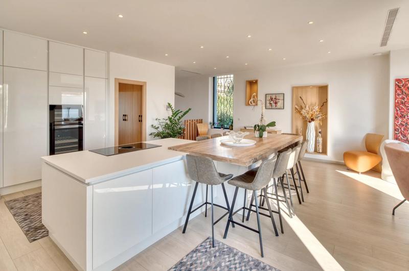 Villa - 185 m² - 8 pièces