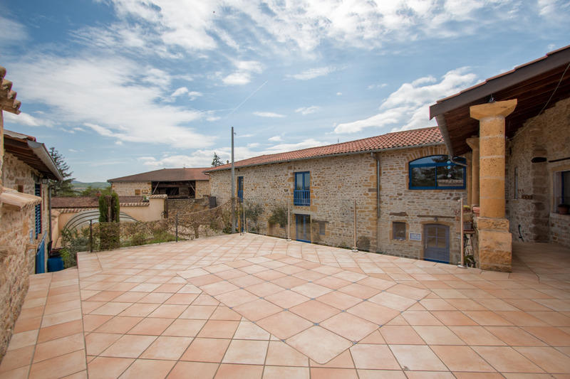 Maison - 208 m² - 8 pièces