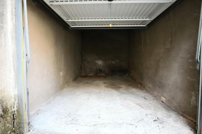 Parking / Garage - 13 m²