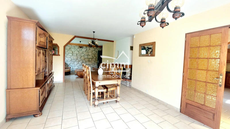 Maison - 184 m² - 6 pièces