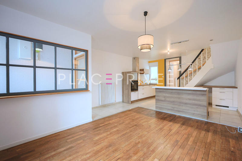 Maison - 152 m² - 8 pièces