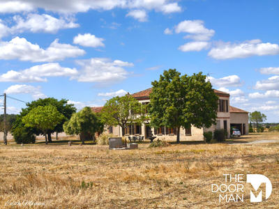 Maison - 195 m² - 6 pièces