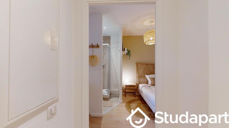 Chambre - 11 m² - 1 pièce