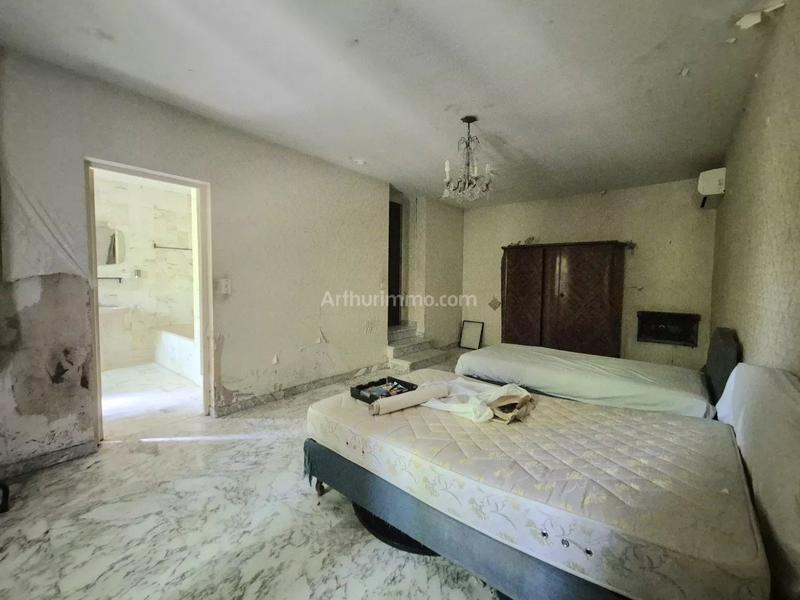 Maison - 200 m² - 7 pièces