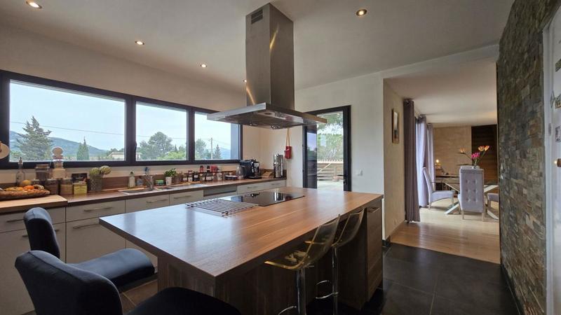 Maison de bois - 156 m² - 7 pièces